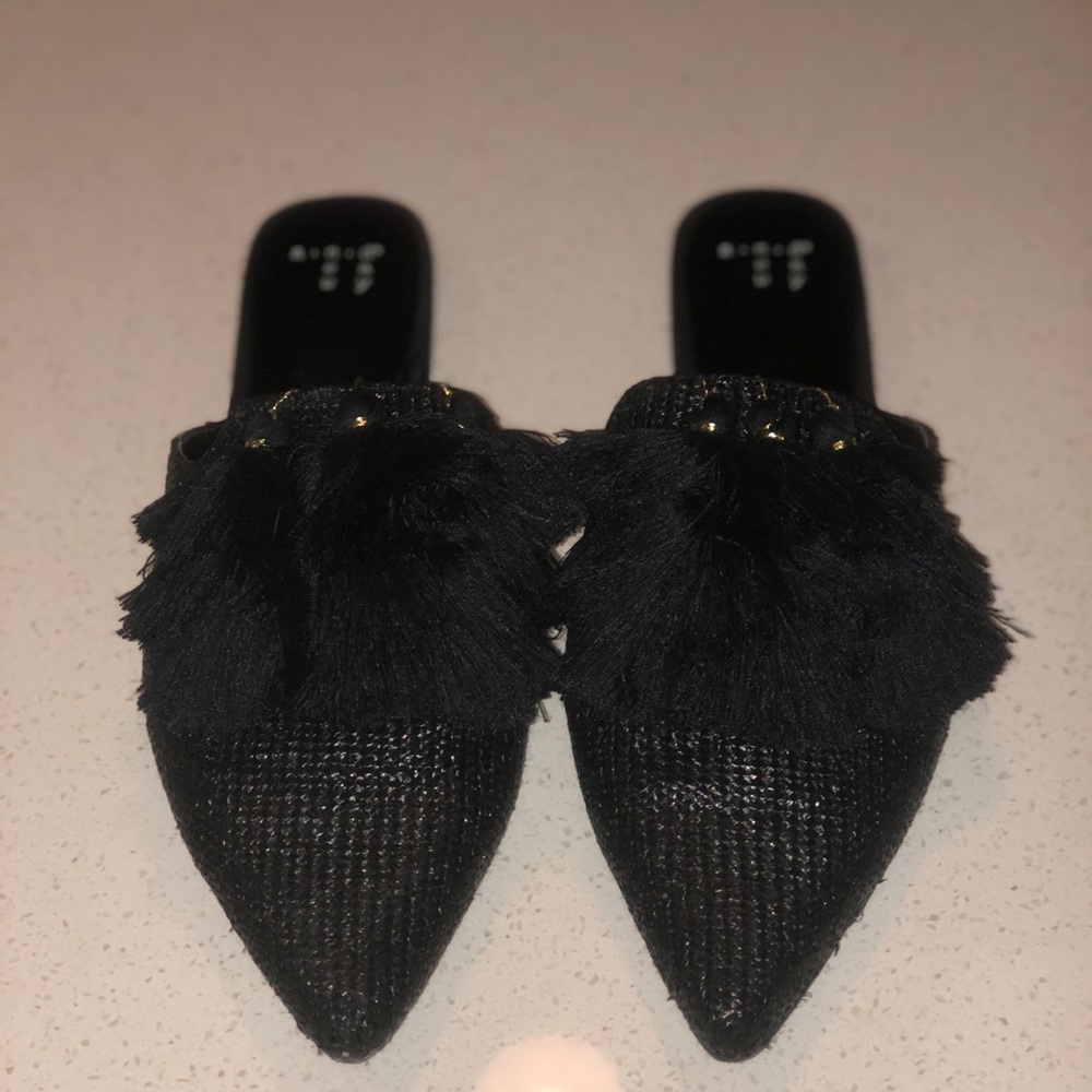 {Used} Tassel Slides
